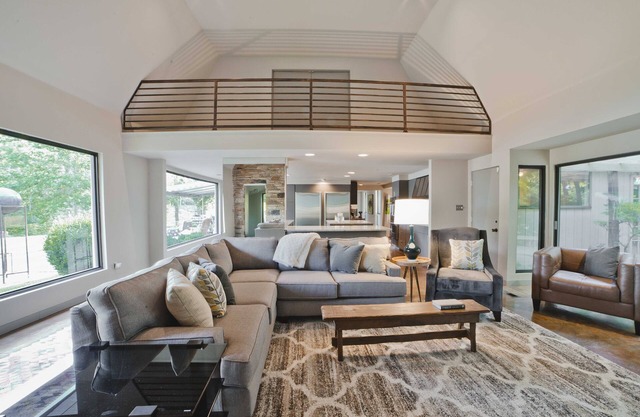 6000 pies cuadrados recién remodelado Modern Lake Home, cerca de todo Memphis
