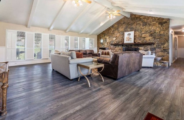607 B North Duncanville · Comfortable Home With Large Backyard & Pool