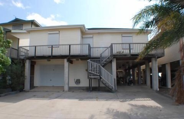 610 E. Port Up - Nestled in the Harbor, Great Views!