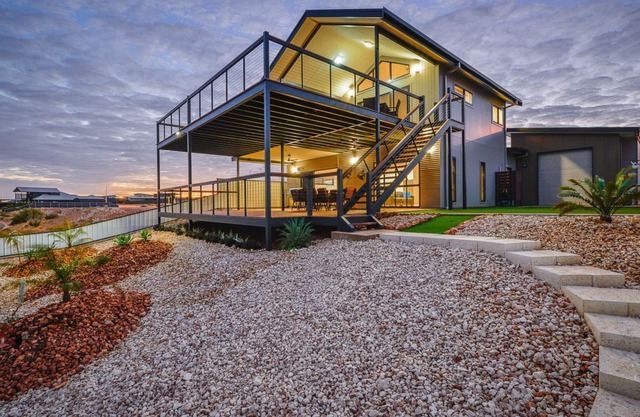 64 Madaffari Drive - JETTY PRIVADO