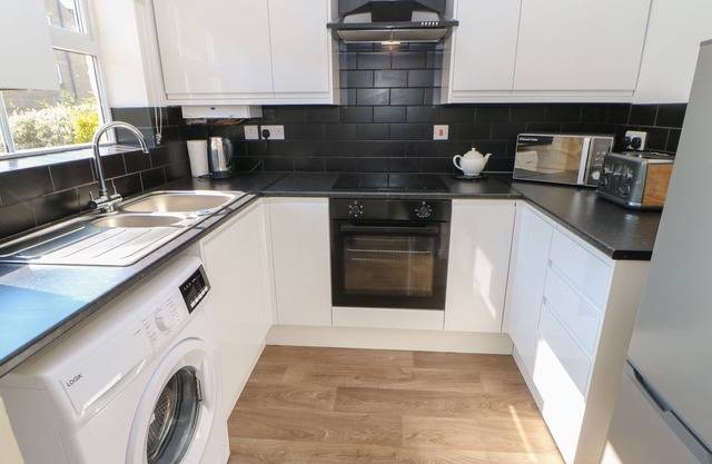 66 Dale Grove