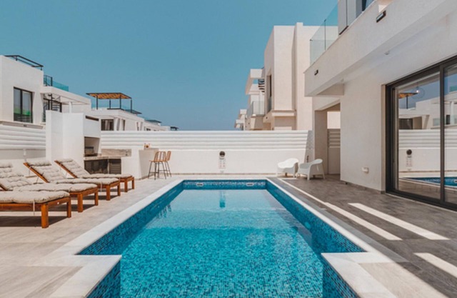 66 PER - Stay Villa Palm