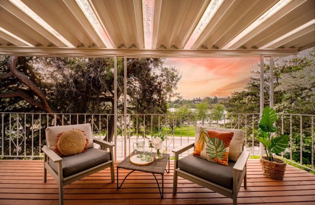 6615 Green Lake · 3b2b Modern Unit w/ Stunning Green Lake View