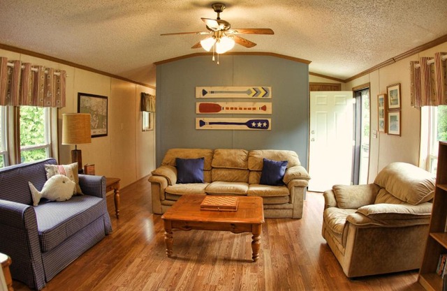 690 Perivale Road West - Cottage C