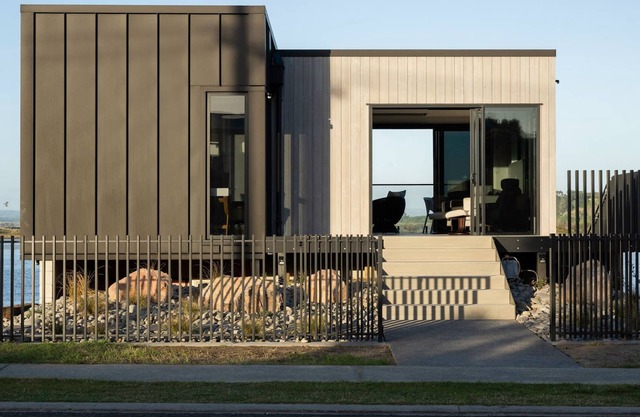 690A Pukehina - Whare Iti