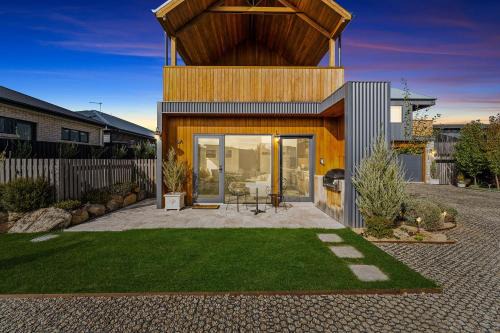 6A Alice - Brand New Studio l Bath l Smart TV l WiFi l BBQ