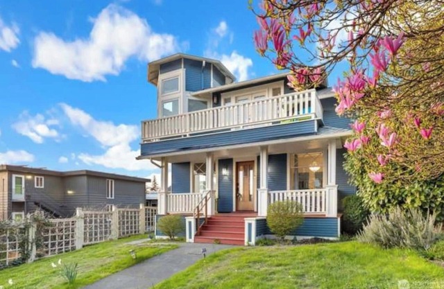 6B3B Luxury Home! Sleeps 20! Beautiful Views!