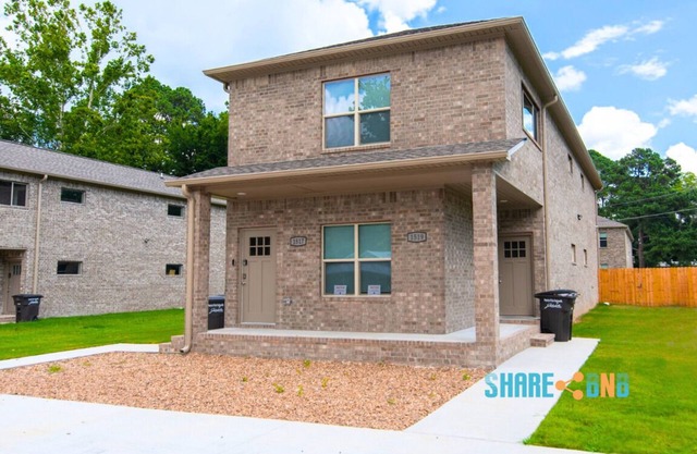 6BR/4BA Duplex Perfect for Work Trips & Teams