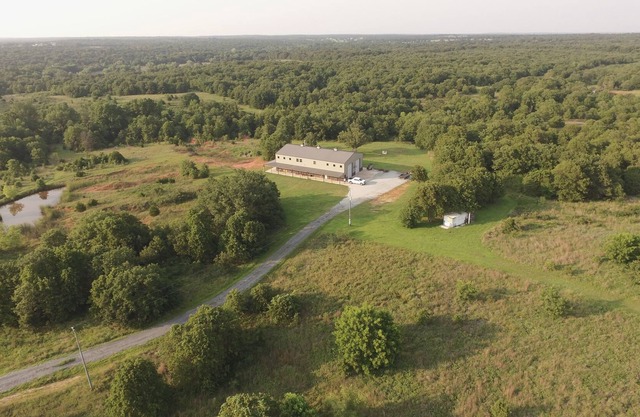 ✓6BR Barndominium ✓4 Bathrooms ✓For Families ✓Quiet ✓120 Acres ✓~4500 sq.ft.