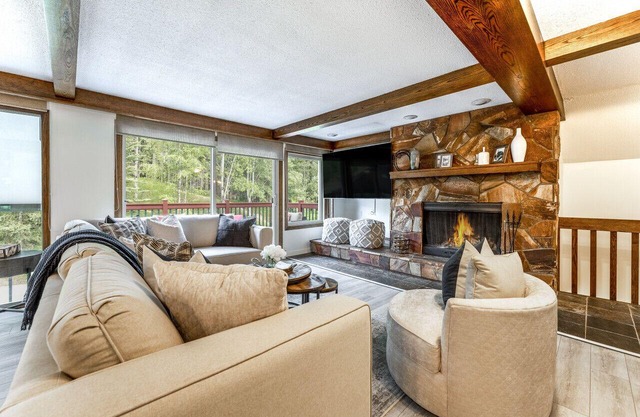 6Br Chalet I Ski Out I Private HotTub