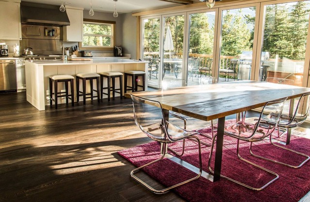 6BR Home w/Hot Tub Near Main St!