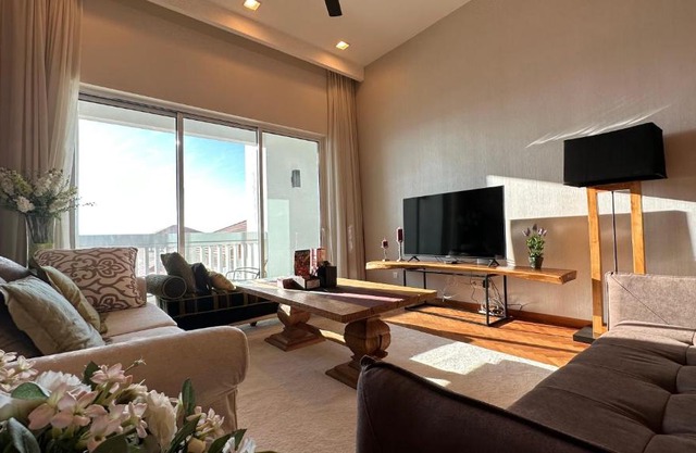 6th Straits Quay Seafront 1 Bedroom Seaview Suite - Ocean & SkyBlue