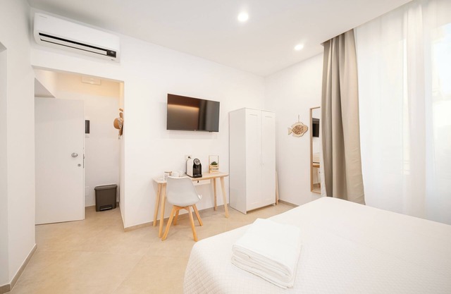 6thLand - Rent Rooms La Spezia