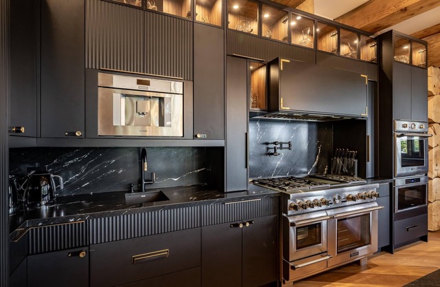 7 bed 6 bath cottage on Lake Muskoka