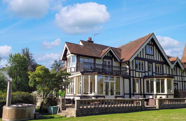 Alojamiento de 7 habitaciones en Wootton Bridge, cerca de Ryde