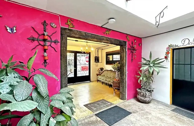 Entire hotel #8 7 Bedrooms 9 Beds 3 Kitchens Rooftop Lounge
