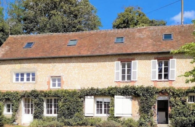 7 bedroom private vacation home in les trois lacs