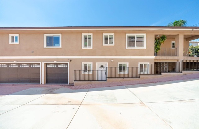 7 Bedrooms *May House* Gated Close to Chinatown