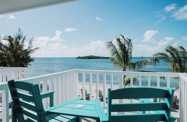 #7 - Guana Beach Inn @sunset beach, Guana Cay