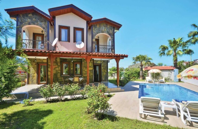 7 guests , private pool, free wifi , air con. and english channels.