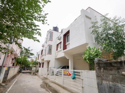 7 Hills Service Apartments