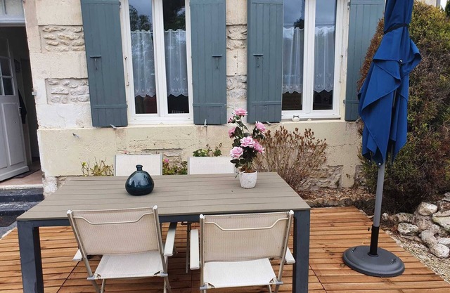 7 km from the beaches of Royan, house with garden equipped BQQ Parasole transat