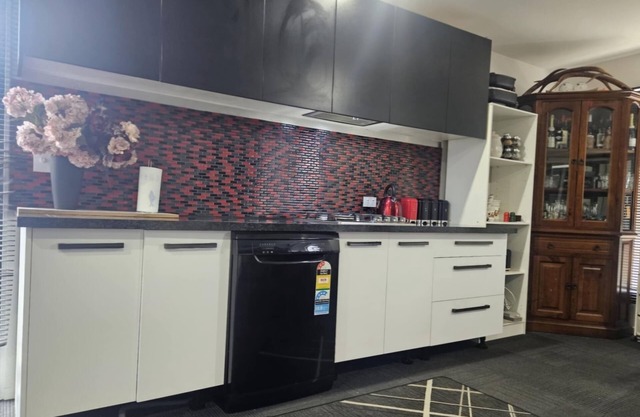 7 minutes drive from Chch airport