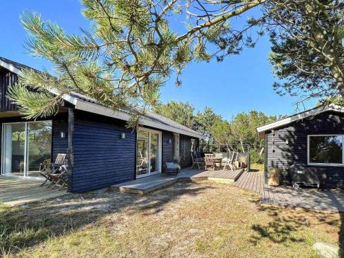 7 person holiday home in L s