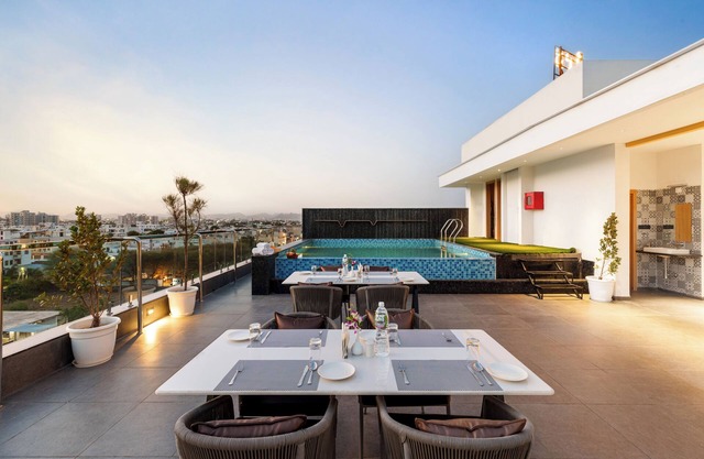 7 Rays Hotel