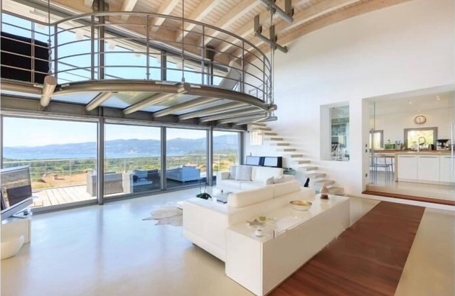 7-zimmer-luxusvilla mit Infinity Pool, Garage, Klimaanlage und Pizzaofen