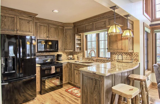 734 Disciples Village Condo