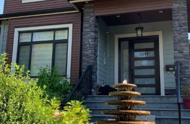7380 Luxurious 5 Beds, 5 Bathrooms, New house