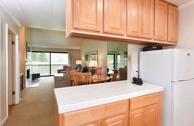 760 S At Silverado 1 Bedroom Condo by RedAwning