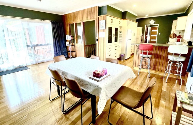 7mins to the supermarket, tidy&lovely home like yours in Springfield