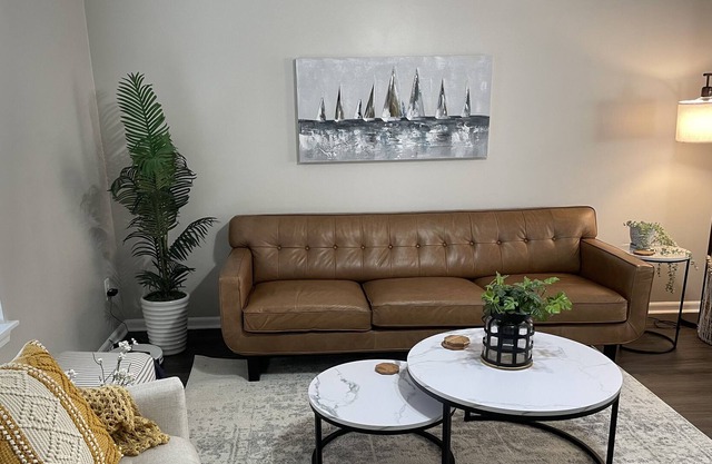 7Q/3.5 Bath Newly Remodeled2200Sqft Midcentury Stay