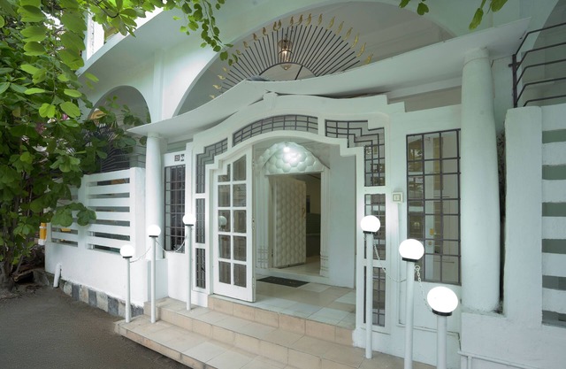 7th Heaven Villa in White Town with Swimming pool