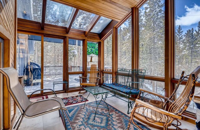 Casa de montaña con bosque y monte. Baldy Views, BBQ, Hot Tub ... ¡Aléjate de todo!