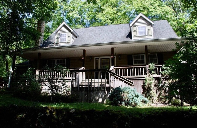 8 acres de privacidad, arroyo y cascada, mascotas Dupont ok