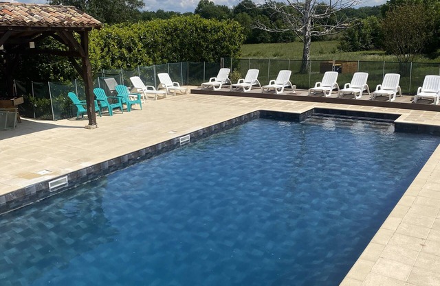 8-bed gite with swimming pool in the heart of Périgord near Monbazillac and Bergerac