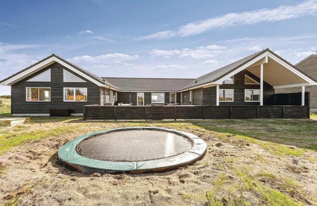 8 Bedroom Awesome Home In Thisted