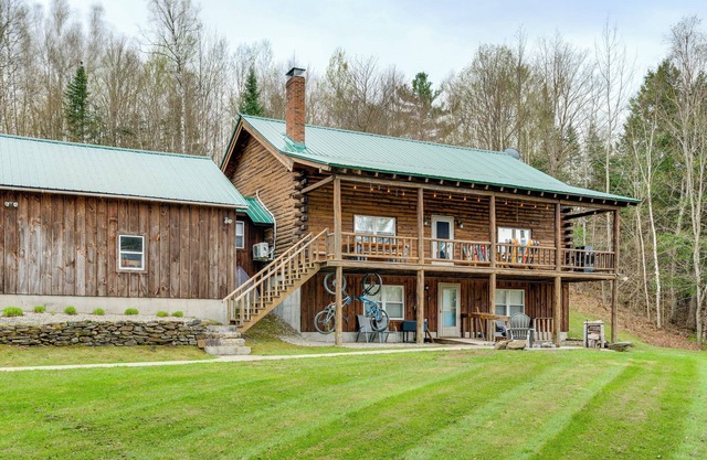 8 Mi to Kingdom Trails: Spacious Home w/ Game Room