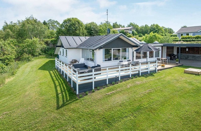 Hermosa casa de vacaciones en Allingåbro con sauna