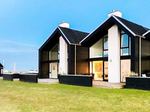 8 person holiday home in Hadsund-By Traum