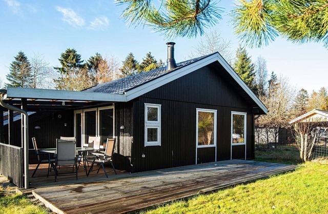 8 person holiday home in Glesborg