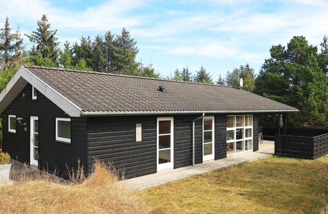 8 person holiday home in Ålbæk-By Traum