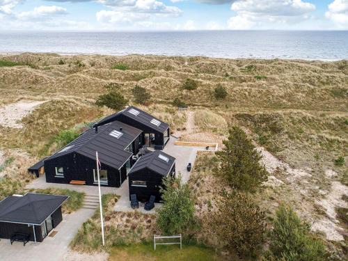 8 person holiday home in Ålbæk-By Traum