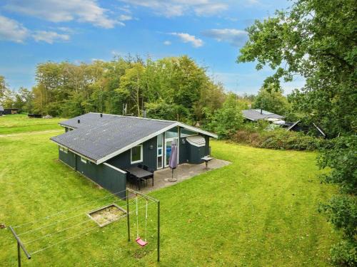 8 person holiday home in Ørsted-By Traum