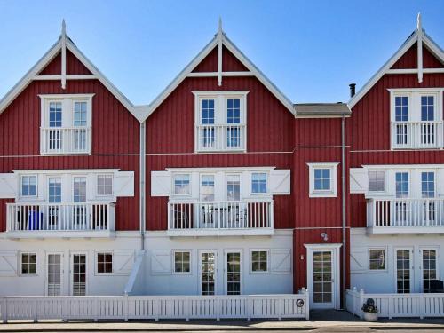8 person holiday home in Bagenkop-By Traum