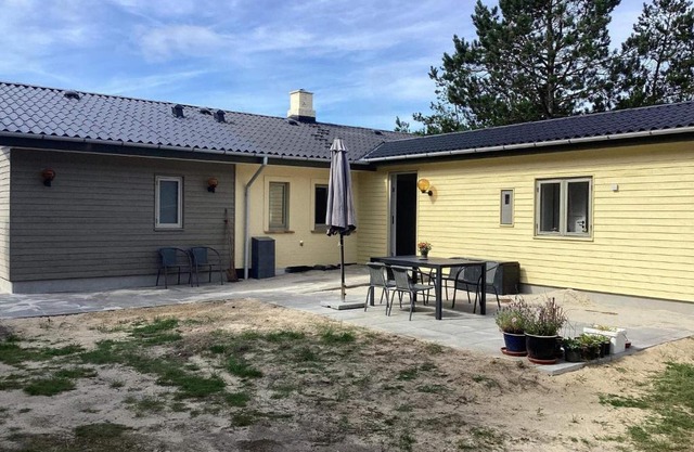 8 person holiday home in Blåvand-By Traum