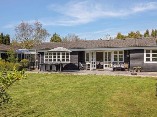 8 person holiday home in Væggerløse